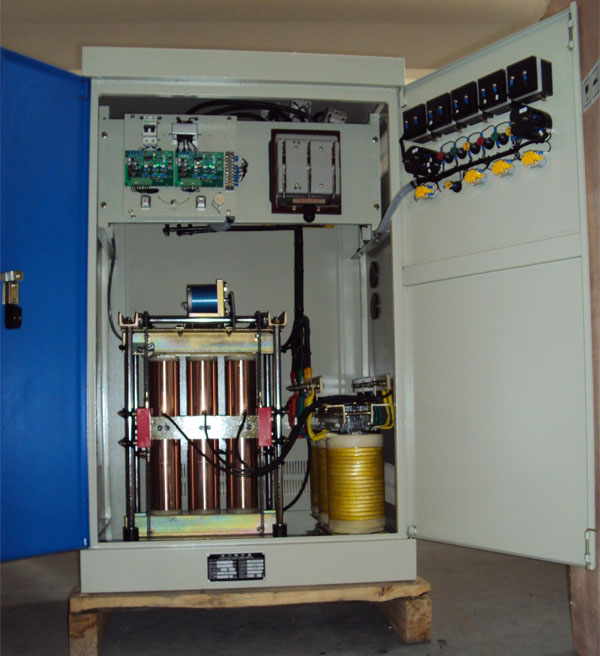 SBW180kVA三相補(bǔ)償式穩(wěn)壓器